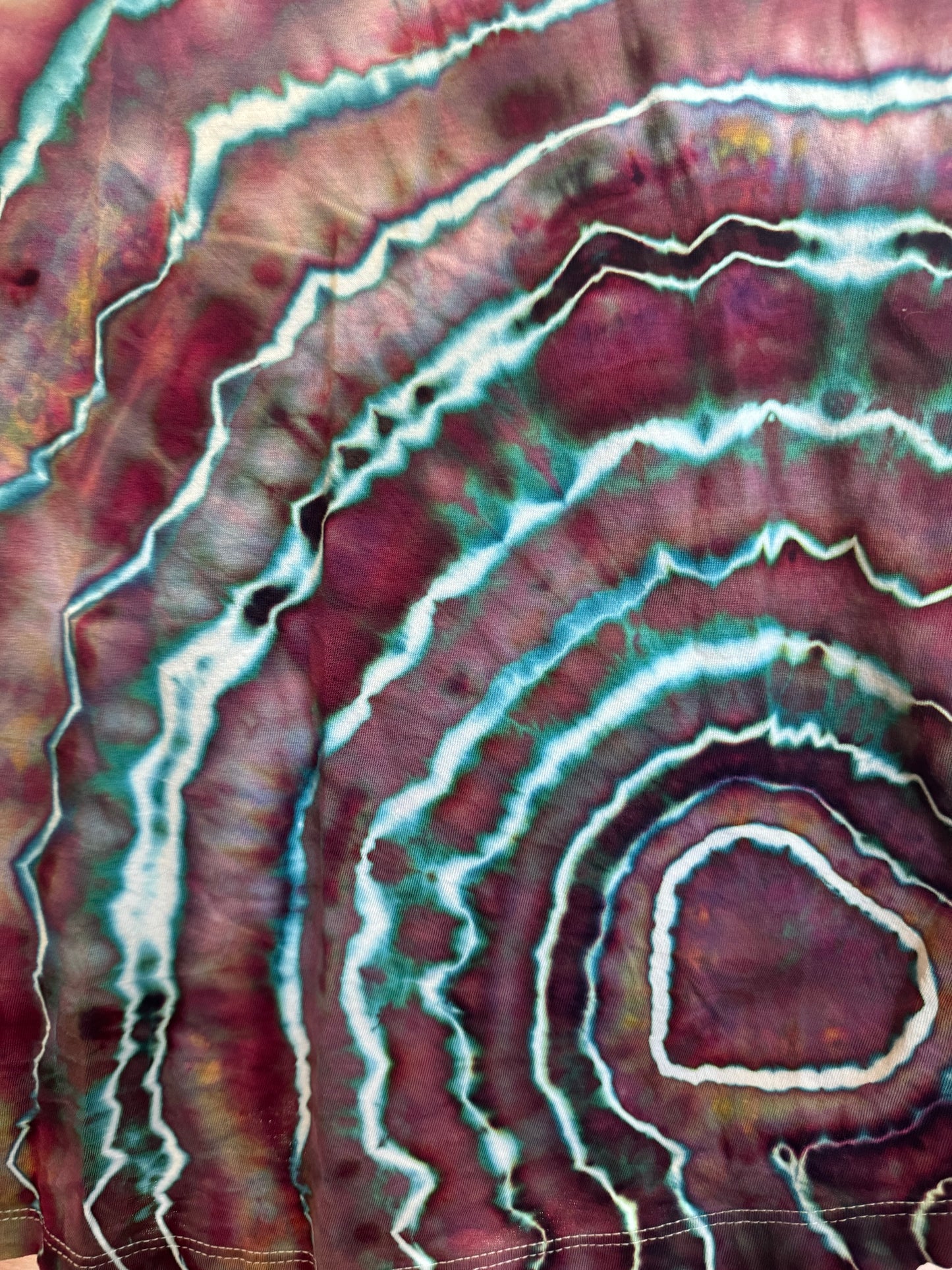 Single Geode Style with Skull sleeve